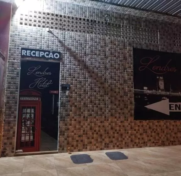 ホテル Londres