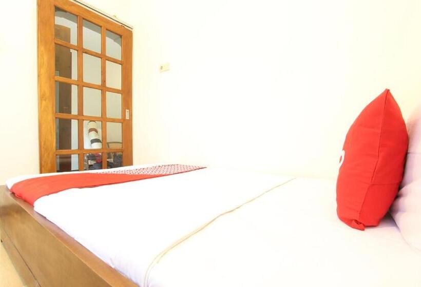 فندق Oyo 93789 Mbah Carik Homestay