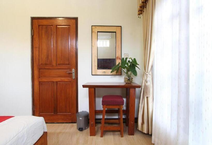 فندق Oyo 93789 Mbah Carik Homestay