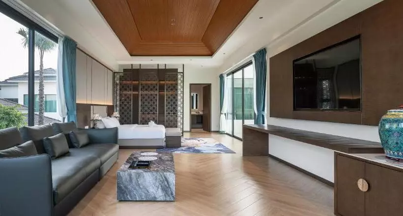 هتل Sun Diego Resort Pool Villa