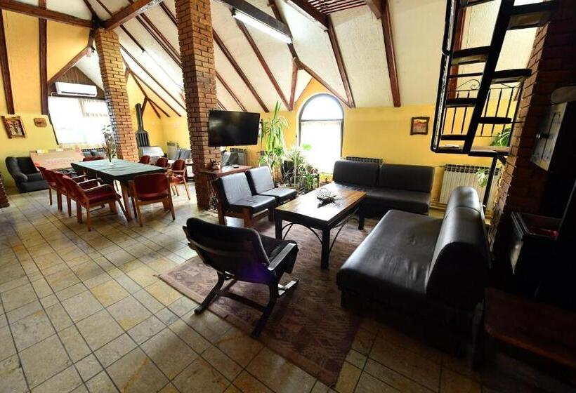 پانسیون Smestaj Simovic 2