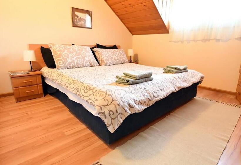 پانسیون Smestaj Simovic 2