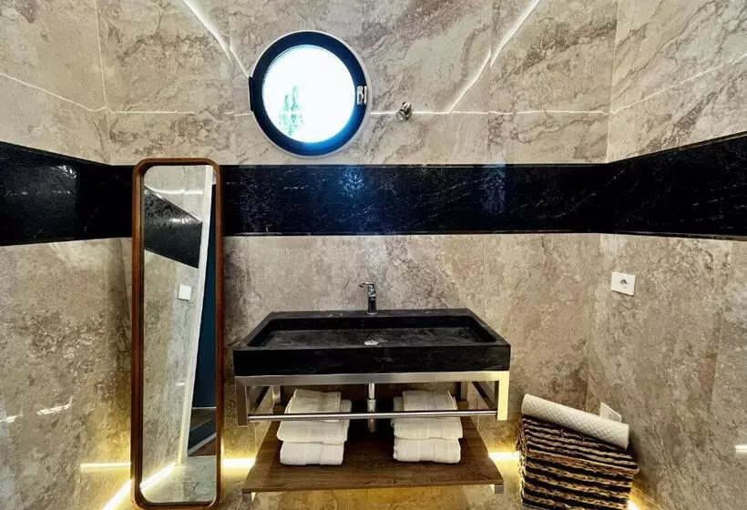 Majatalo Thalos Boutique Home