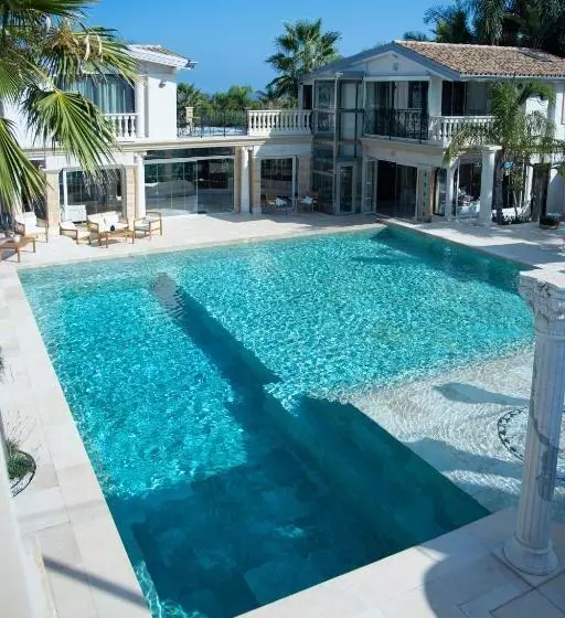 Majatalo Thalos Boutique Home