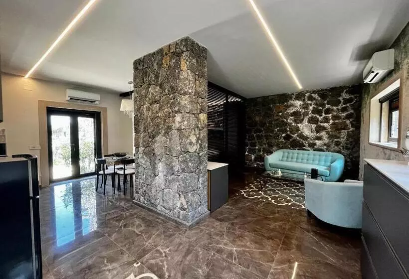 Majatalo Thalos Boutique Home