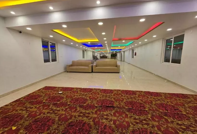Sarojini Garden Hotel & Restaurant