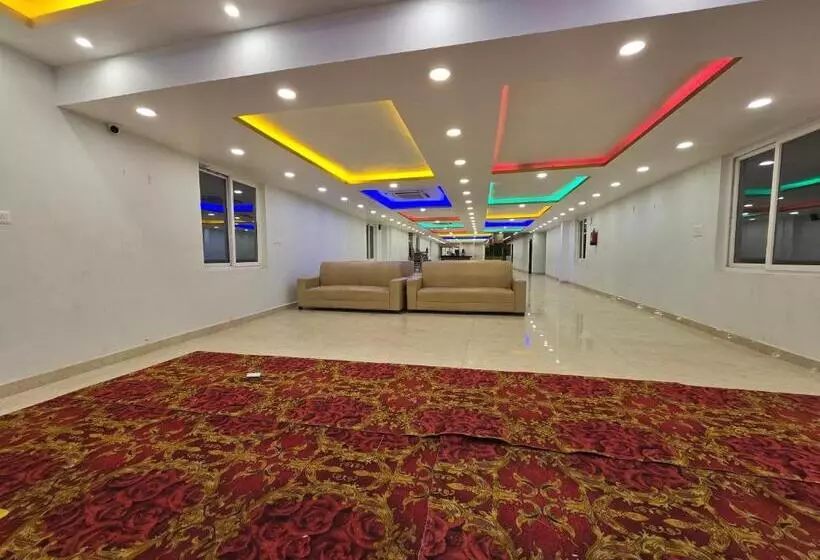 Sarojini Garden Hotel & Restaurant