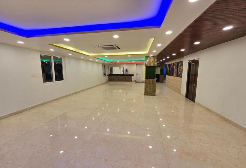 Sarojini Garden Hotel & Restaurant