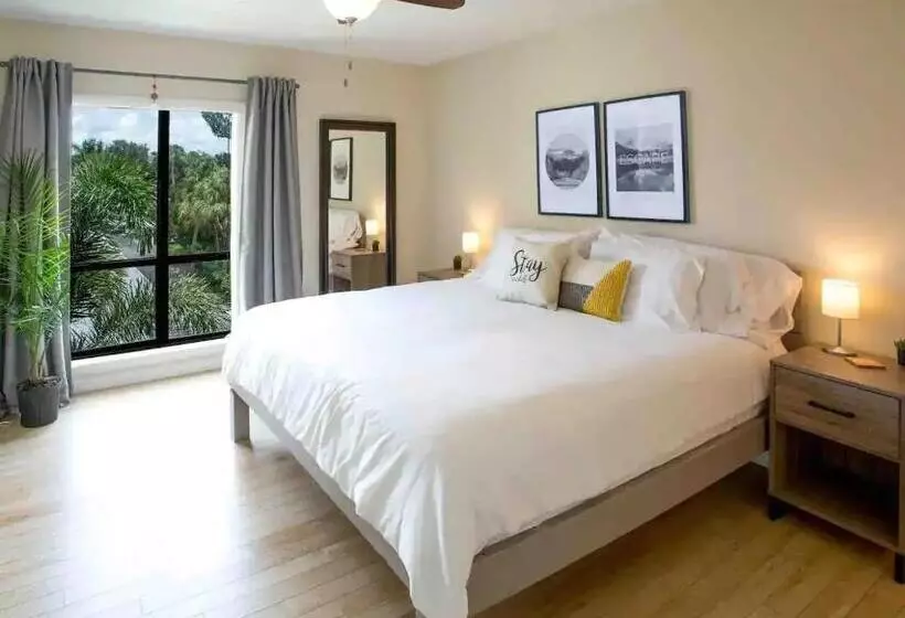 Stroll To Siesta Beach From Serene Condo +