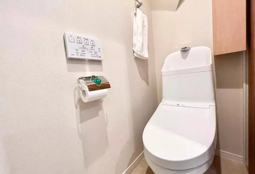 High End Tokyo Shinjuku Central Park Flat 5