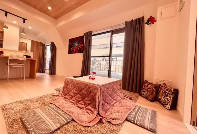High End Tokyo Shinjuku Central Park Flat 5
