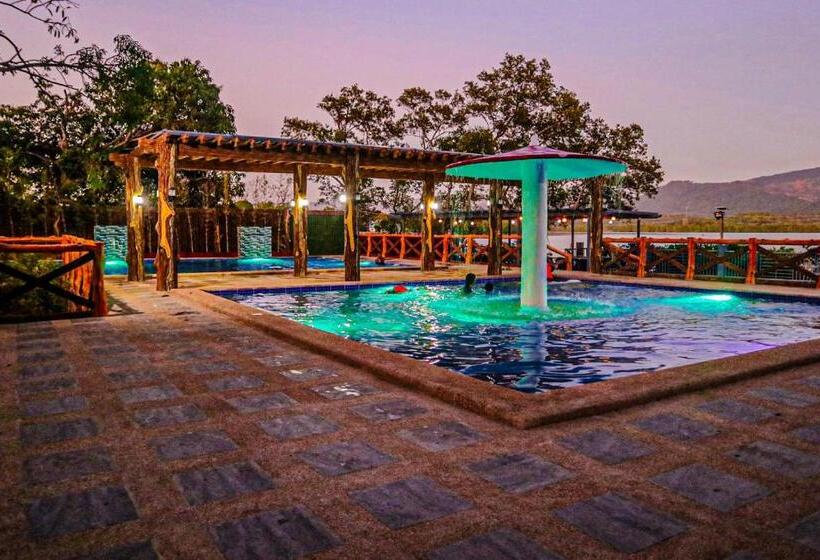 호텔 Dawal Lakeview Resort