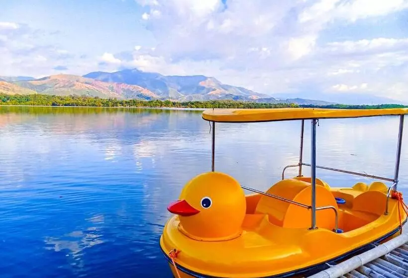 Hotelli Dawal Lakeview Resort