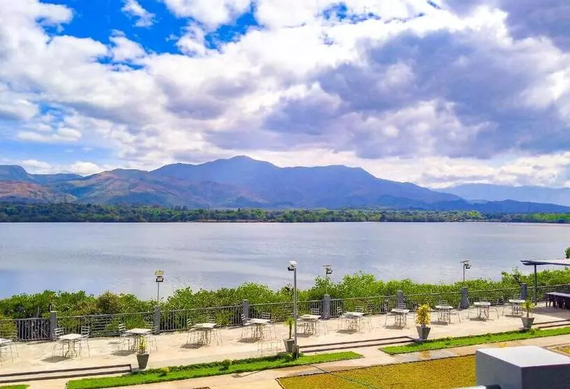 Hotelli Dawal Lakeview Resort