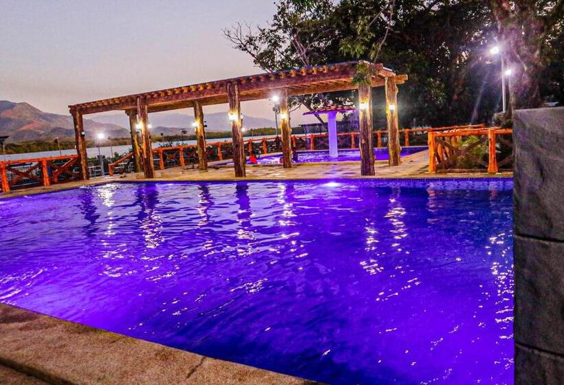 호텔 Dawal Lakeview Resort