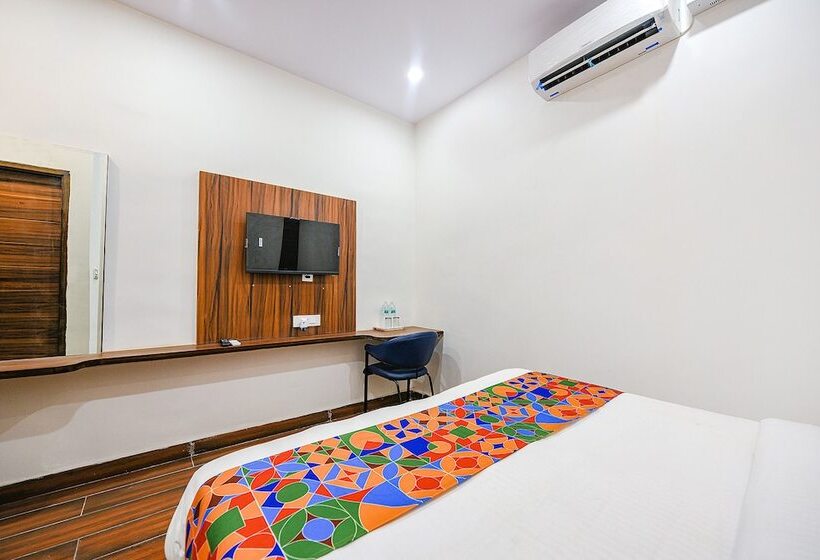 ホテル Fabexpress City Walk