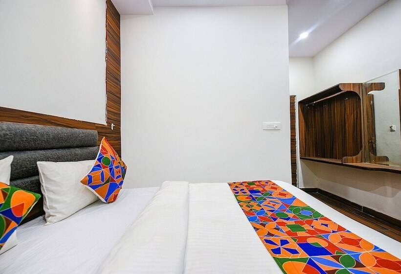 ホテル Fabexpress City Walk