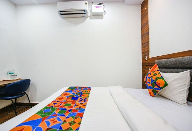 ホテル Fabexpress City Walk