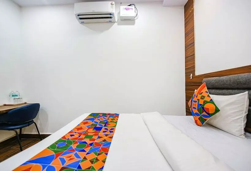 ホテル Fabexpress City Walk