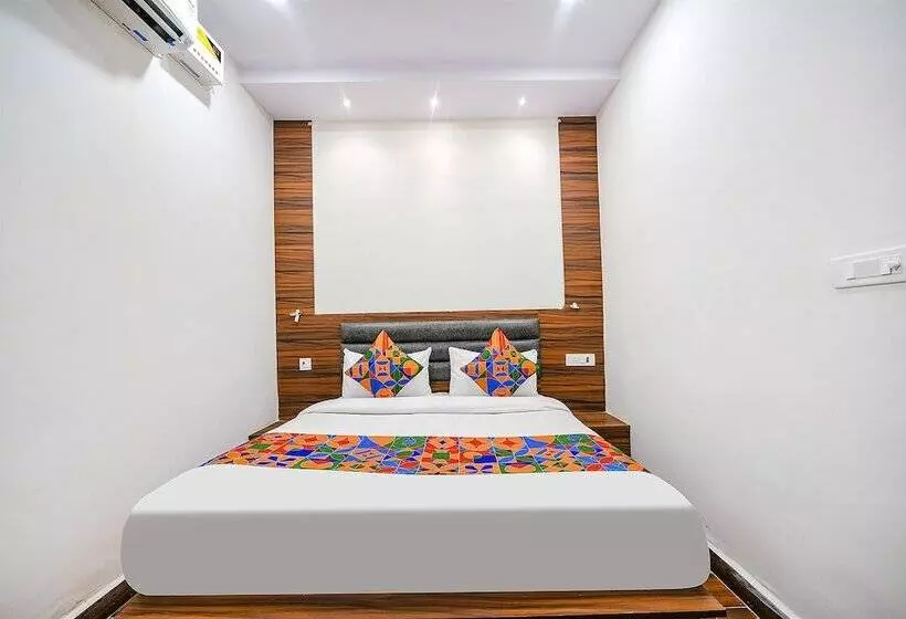 ホテル Fabexpress City Walk