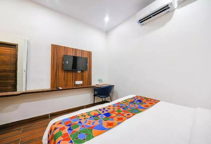 ホテル Fabexpress City Walk