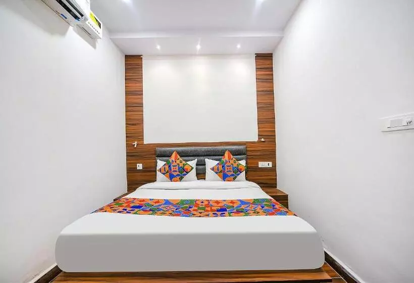 ホテル Fabexpress City Walk