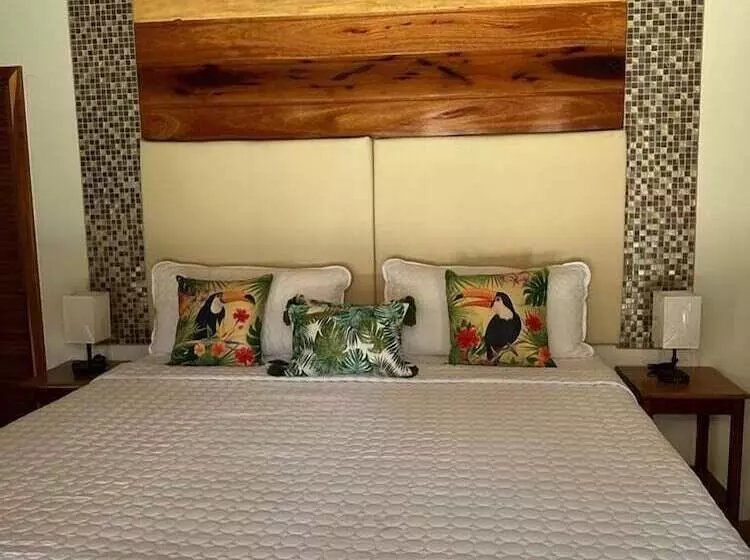 پانسیون Pur Private Suites