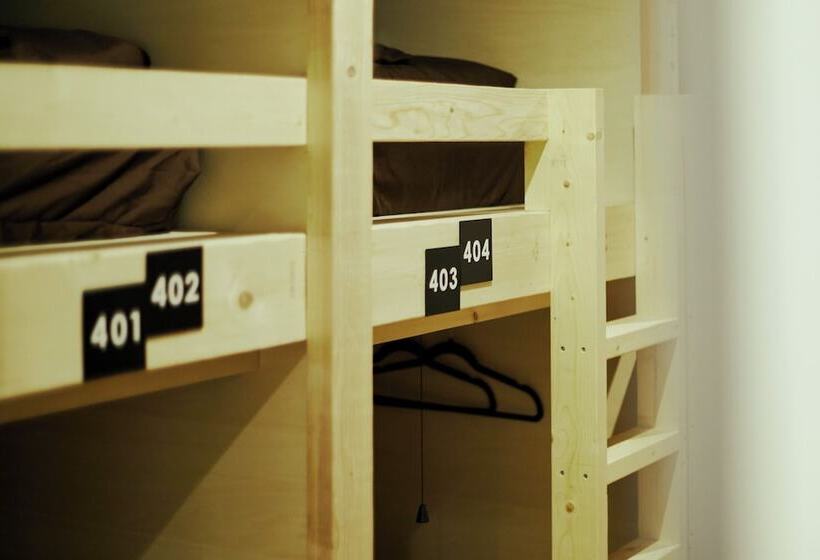 ユースホステル Akasaka Guesthouse Hive