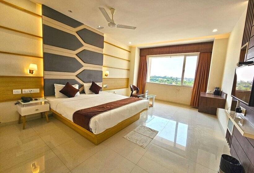 هتل Grand Darshan Vadodara