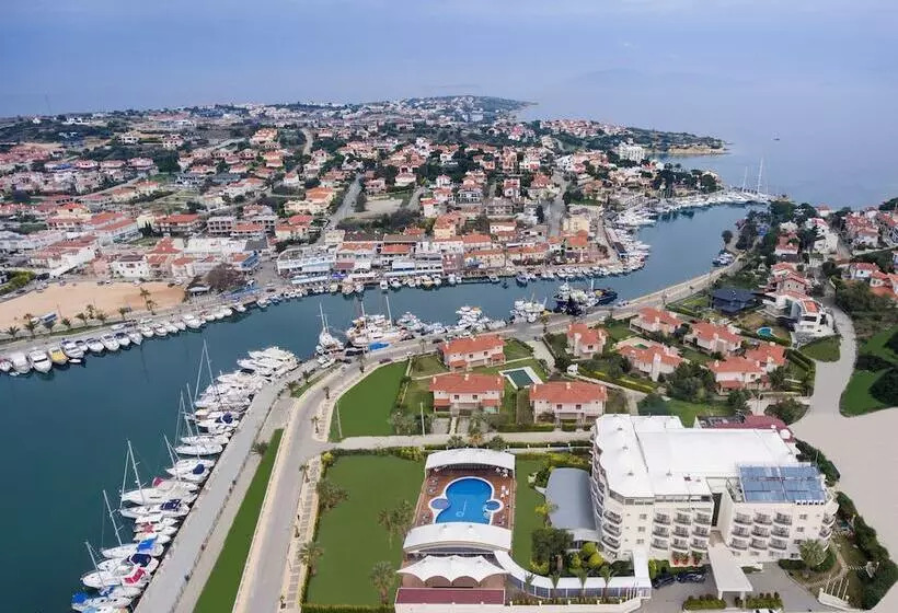 Hotelli Sisus Marina