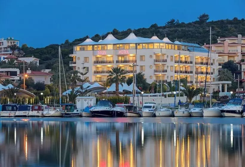 Hotelli Sisus Marina