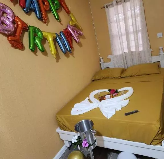 پانسیون Rose Hideaway