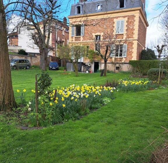 Les Chambres De Lucie B&b   Petit Déj Inclus   Parking Privé   Proche Gare