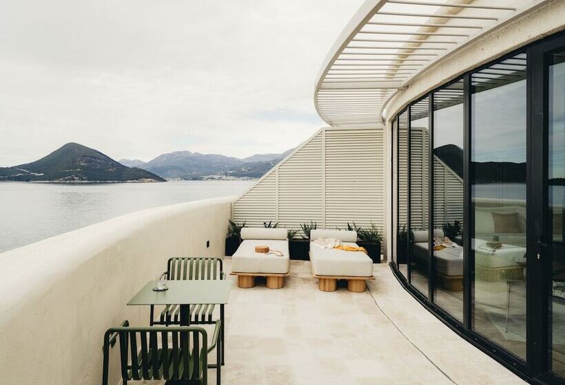 هتل Mamula Island