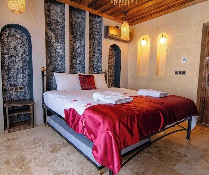 هتل Alika Castle House