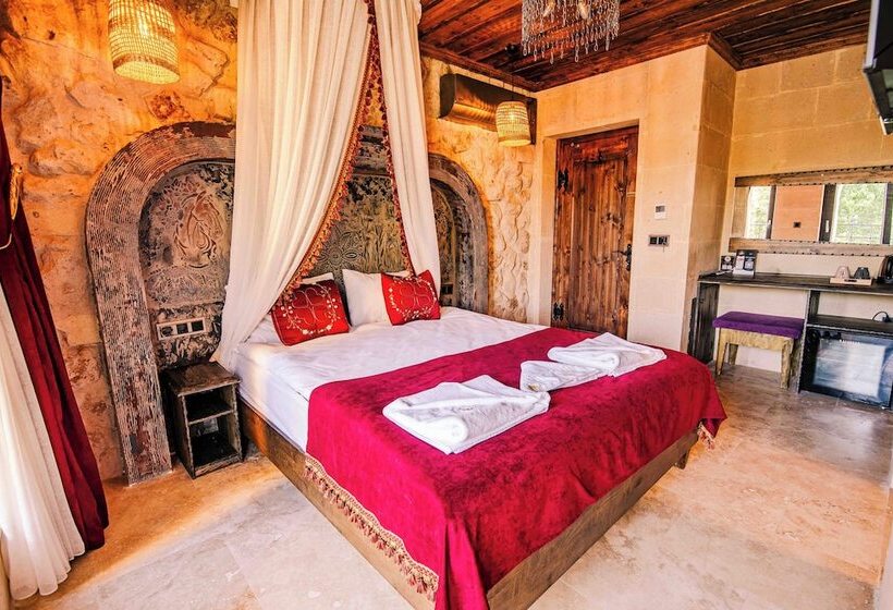 هتل Alika Castle House