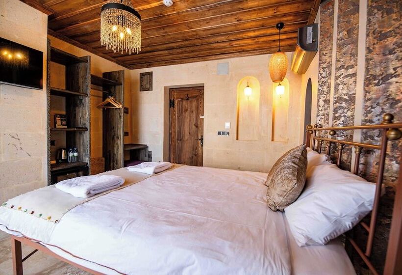 هتل Alika Castle House