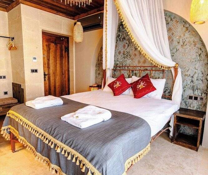 هتل Alika Castle House