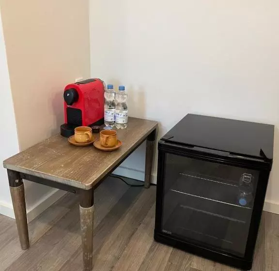 تختخواب و صبحانه King David Garden