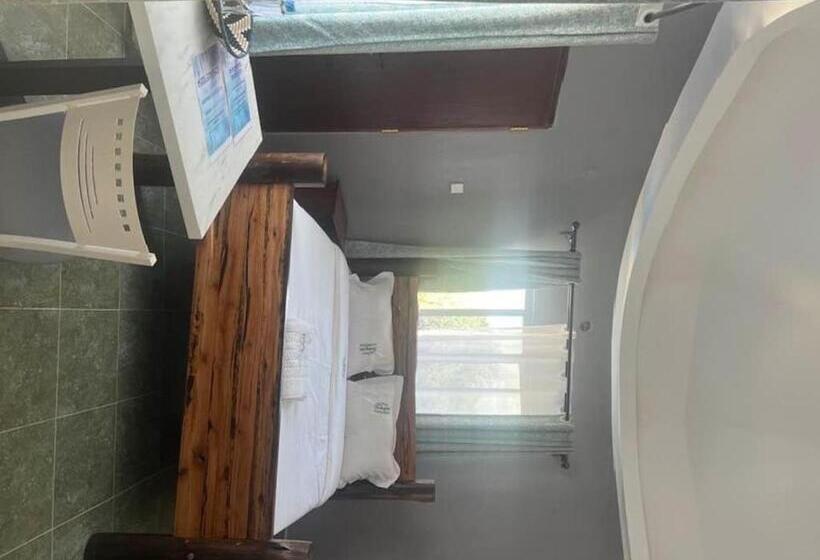 هتل Oleng Oti Gardens