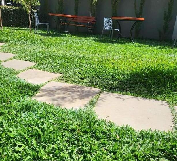 هتل Oleng Oti Gardens