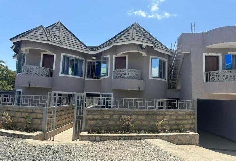 هتل Oleng Oti Gardens