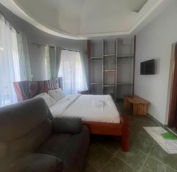 هتل Oleng Oti Gardens