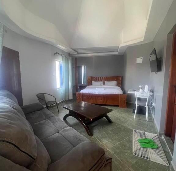 هتل Oleng Oti Gardens