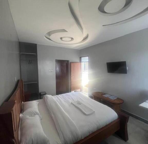 هتل Oleng Oti Gardens