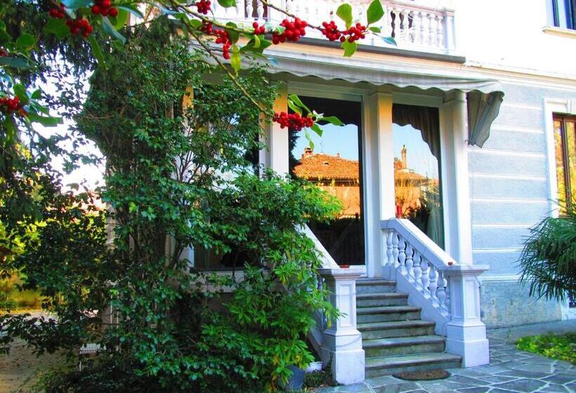 تختخواب و صبحانه Villa Adriana Varese