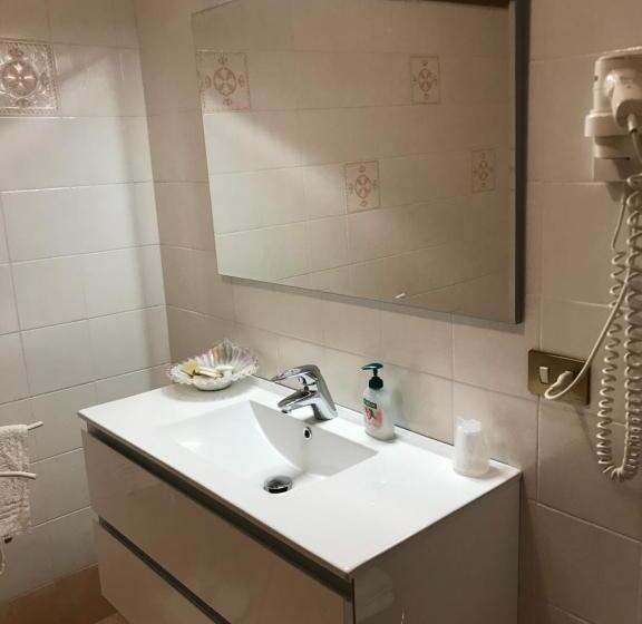 تختخواب و صبحانه Villa Adriana Varese