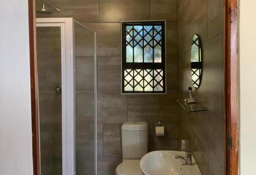 تختخواب و صبحانه Bird Haven Guesthouse