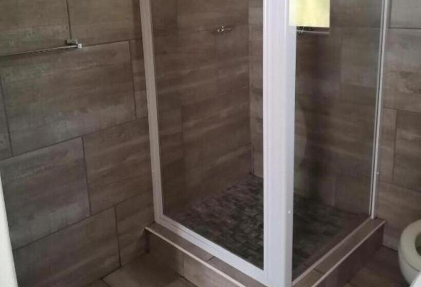 تختخواب و صبحانه Bird Haven Guesthouse