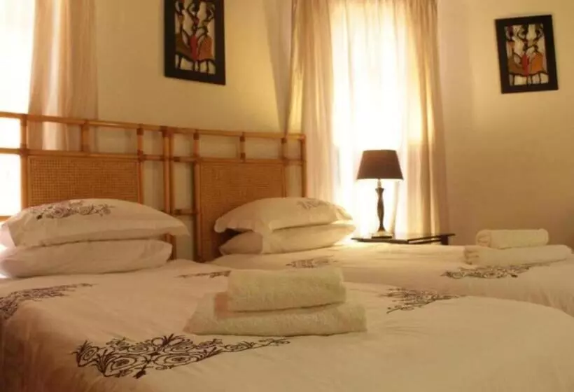 تختخواب و صبحانه Bird Haven Guesthouse